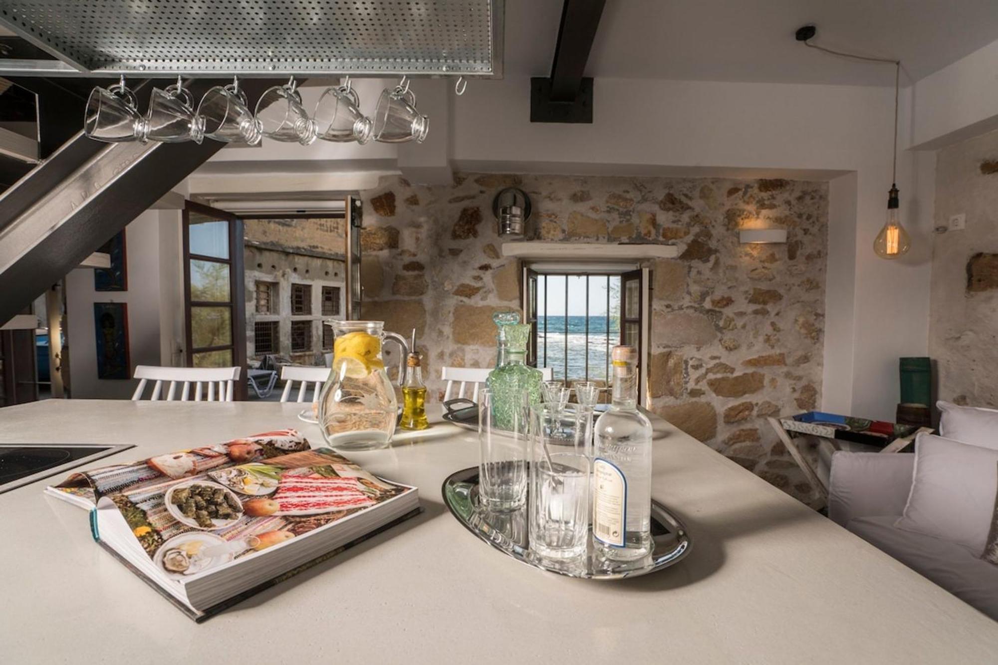 Villa Kito- Transformed House On The Water'S Edge La Canea Exterior foto