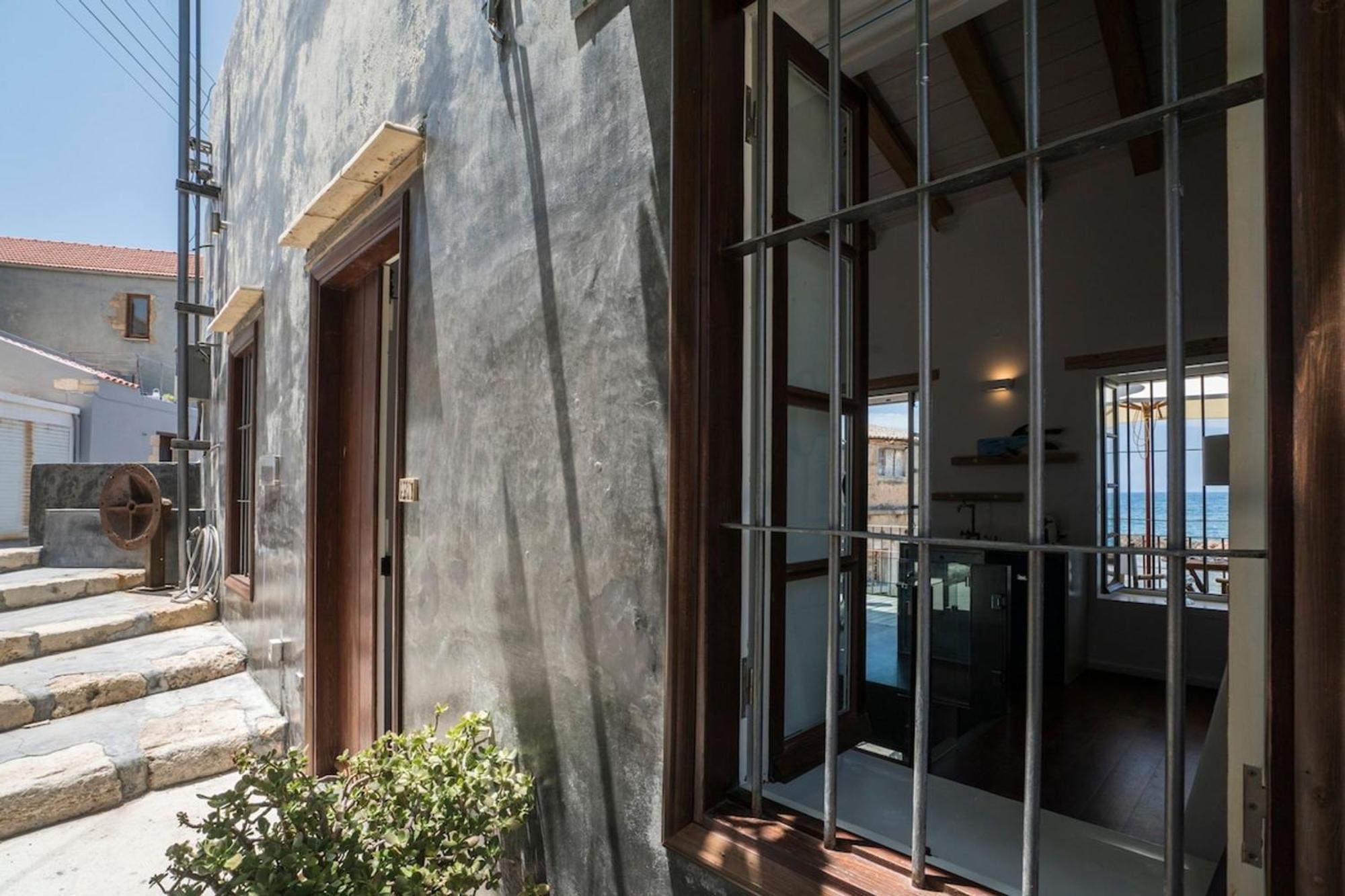 Villa Kito- Transformed House On The Water'S Edge La Canea Exterior foto