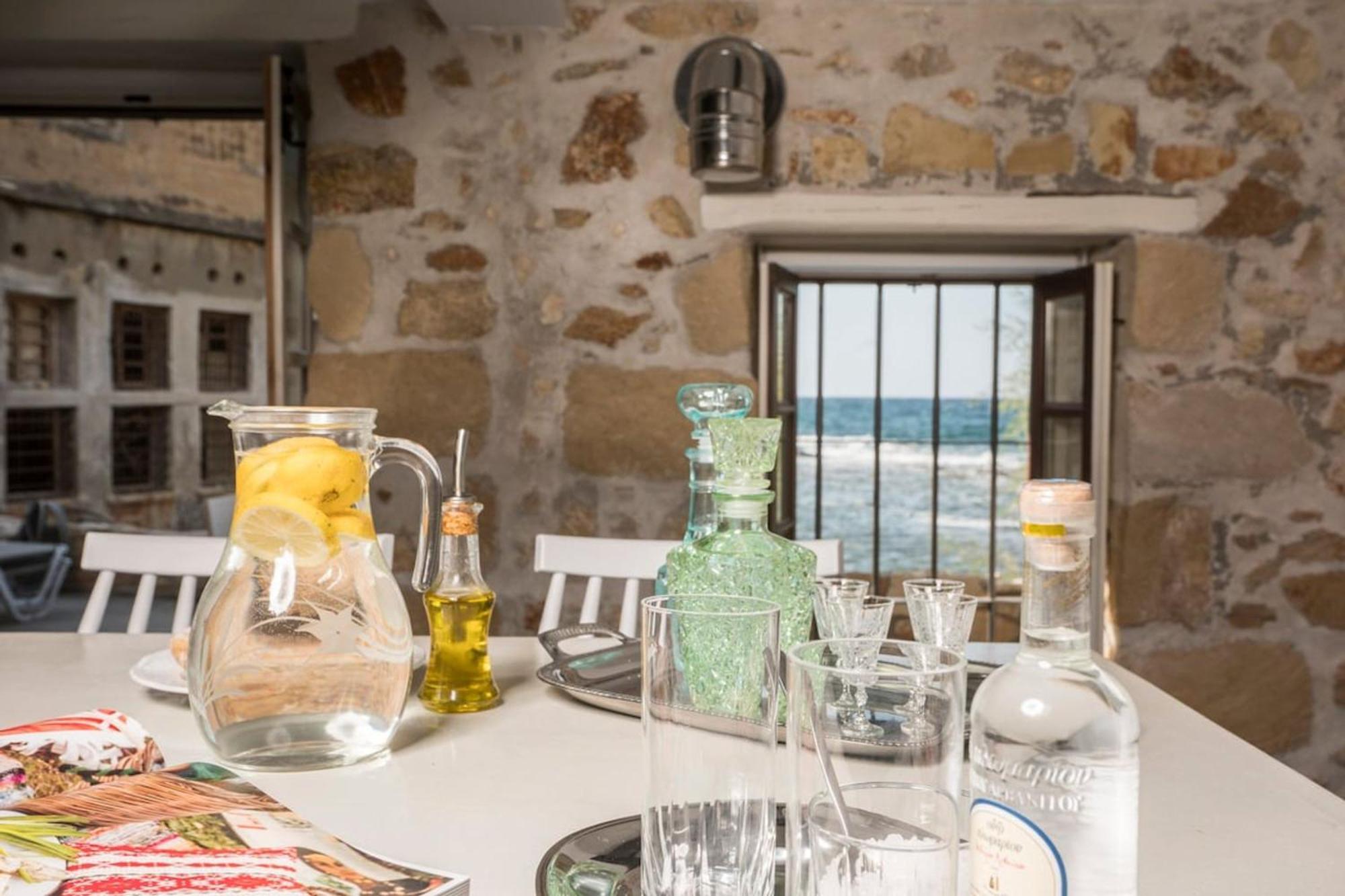 Villa Kito- Transformed House On The Water'S Edge La Canea Exterior foto