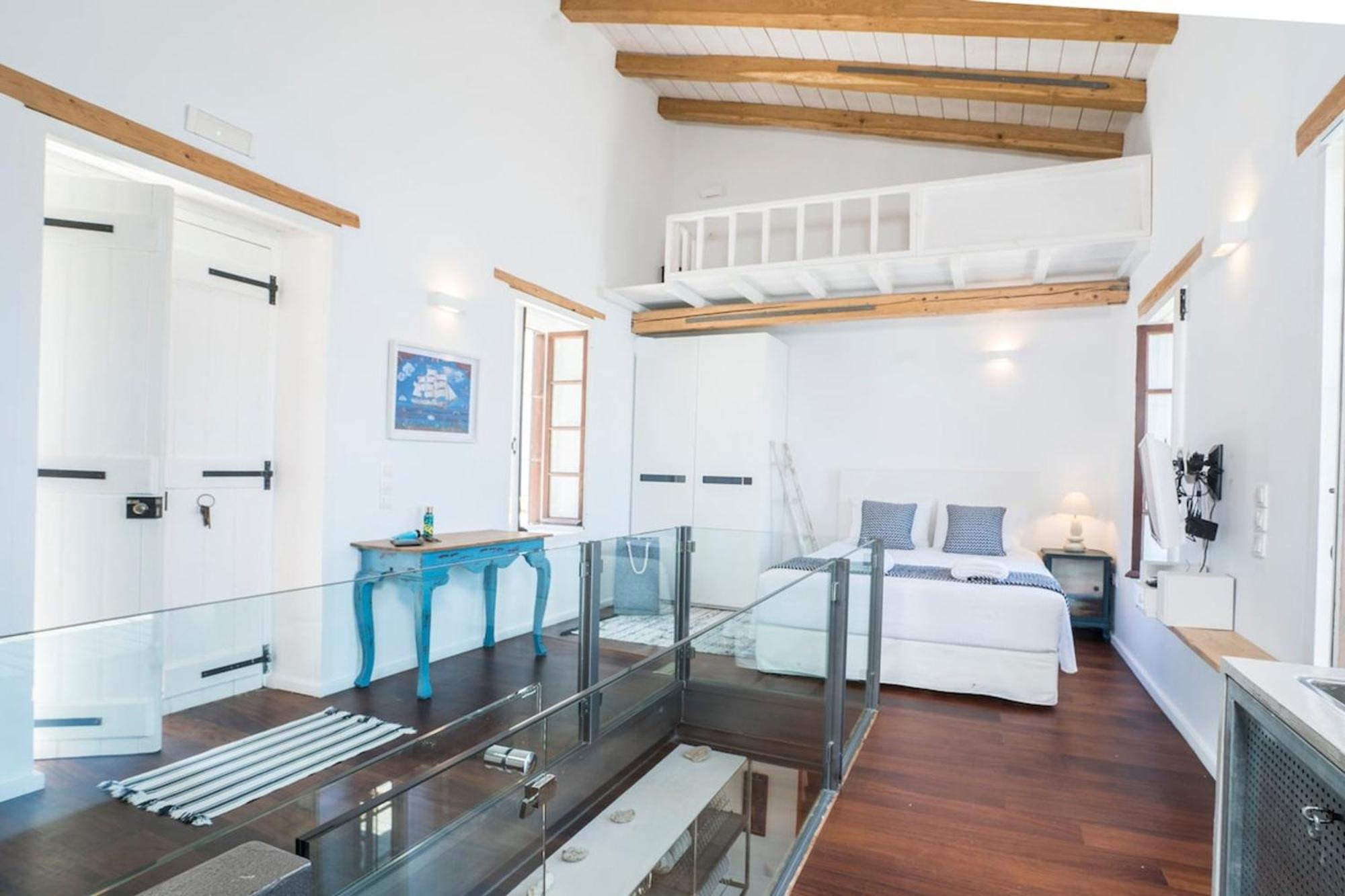Villa Kito- Transformed House On The Water'S Edge La Canea Exterior foto